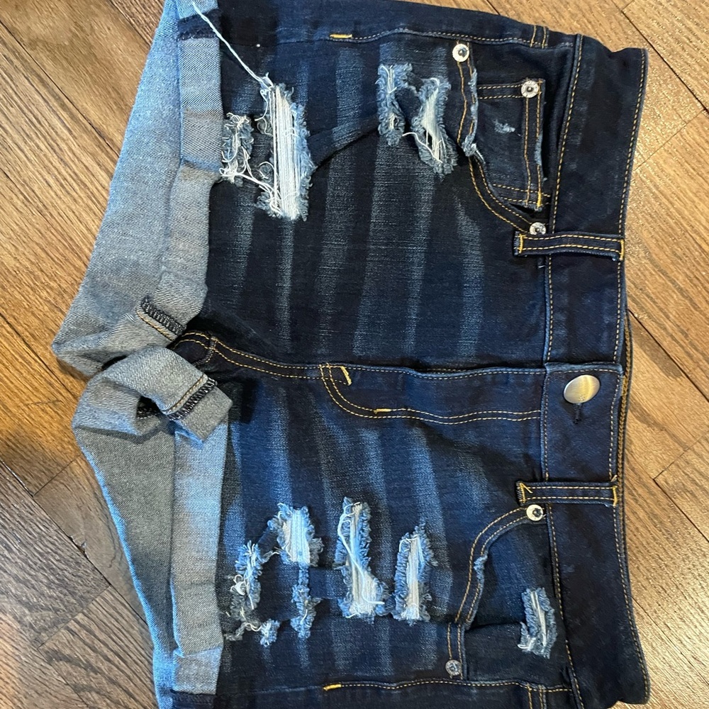 American eagle size 10 cuffed jean short